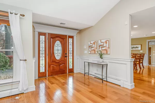 East Northport, NY 11731,23 Willoughby PATH