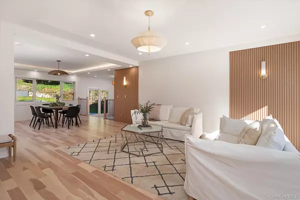 Jericho, NY 11753,134 Forest DR