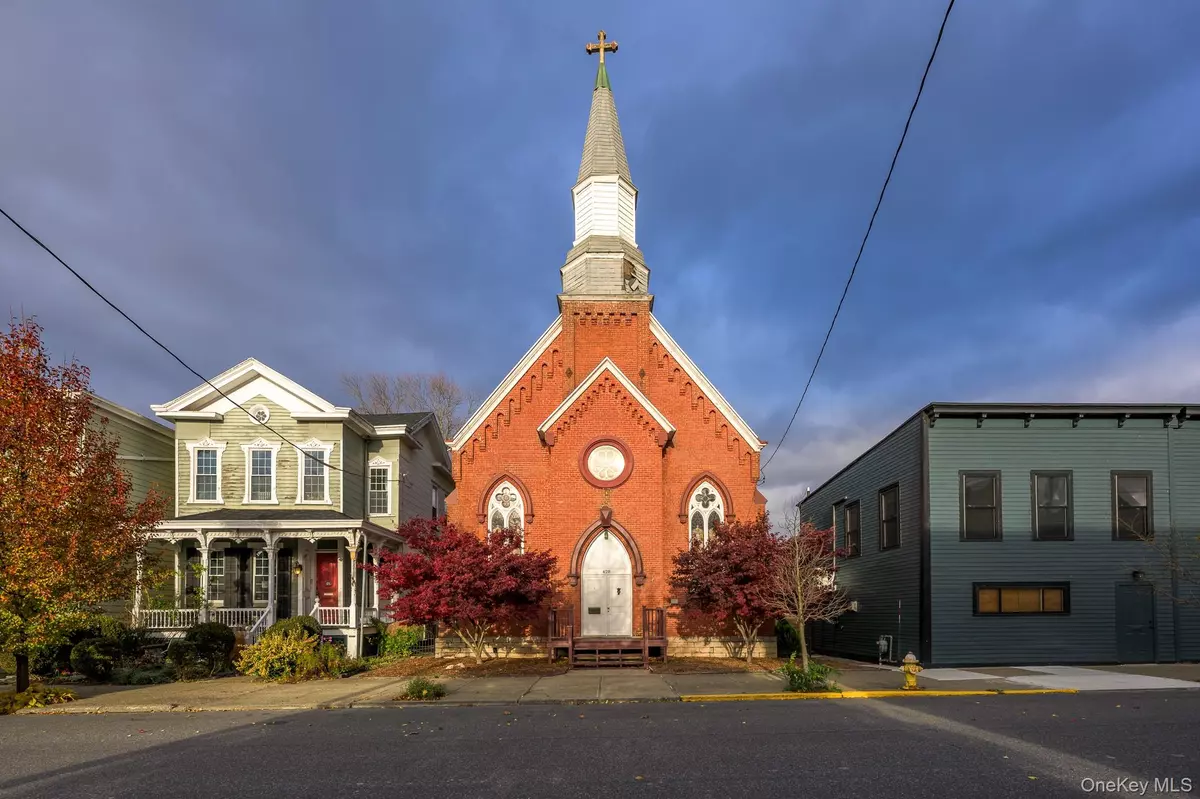 Hudson, NY 12534,428 State ST