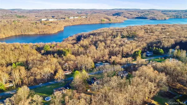 Carmel, NY 10512,63 Farview RD