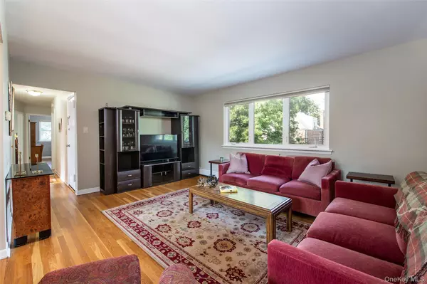 Bronx, NY 10471,5834 Fieldston RD