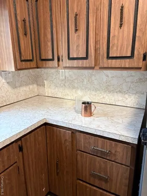 Hicksville, NY 11801,15 Pierce ST