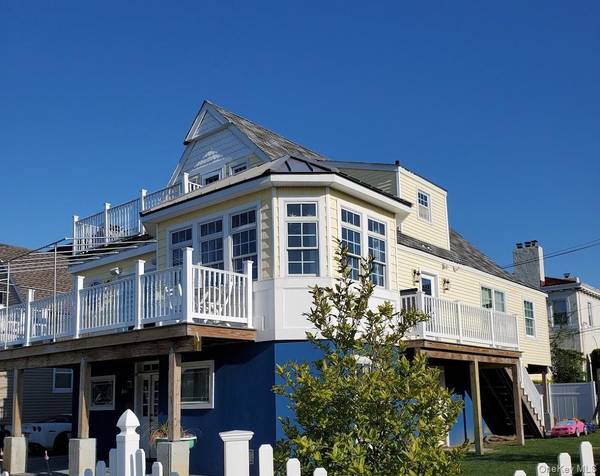 Long Beach, NY 11561,302 E Penn ST #Upper