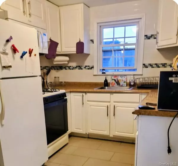 Long Beach, NY 11561,302 E Penn ST #Upper