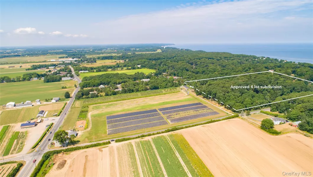 2551 Roanoke AVE, Riverhead, NY 11901