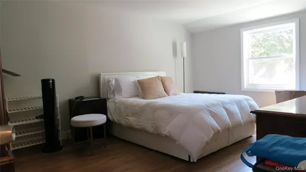 Lake Grove, NY 11755,1 Eliot DR