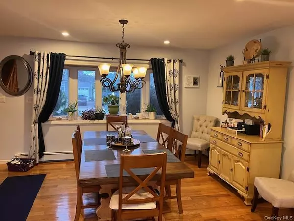 Massapequa, NY 11758,169 N Manhattan Avenue