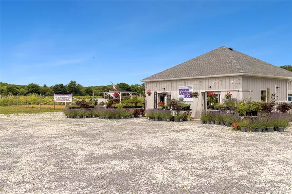 Riverhead, NY 11901,3360 Sound AVE