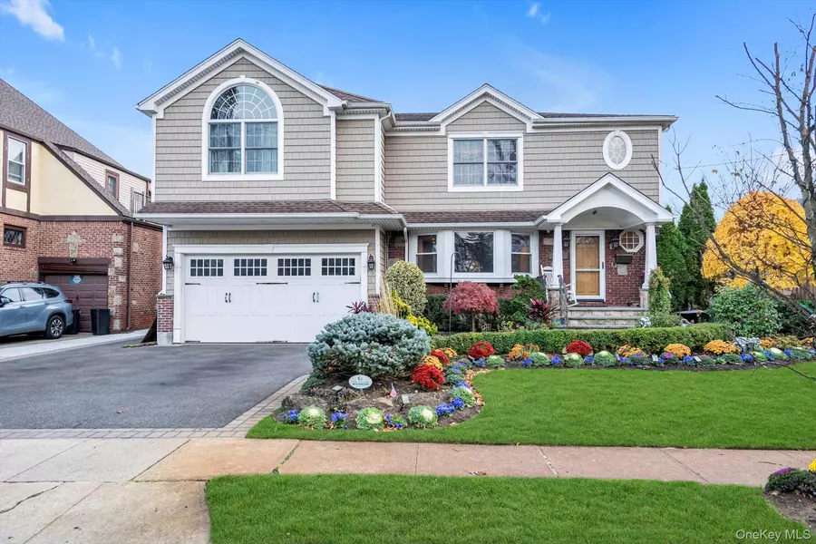 65 Reyam RD, Lynbrook, NY 11563