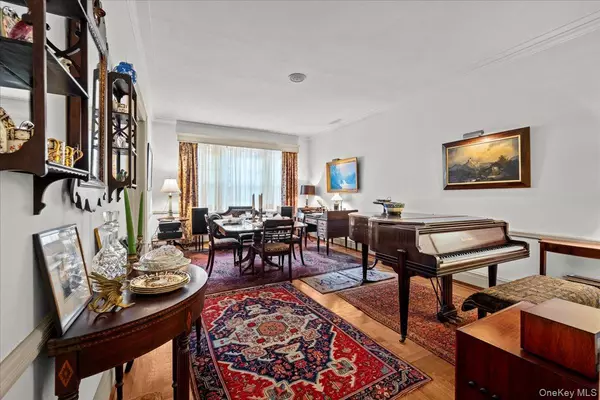 Bronx, NY 10463,525 W 238th ST #2B