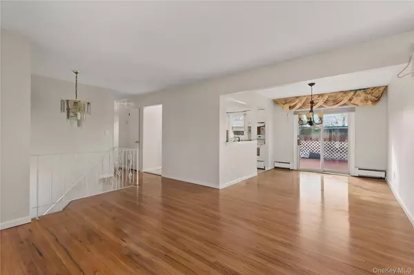 Lindenhurst, NY 11757,157 N Alleghany AVE