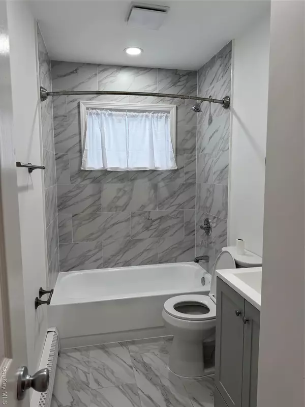 Long Beach, NY 11561,542 E Pine ST #Main