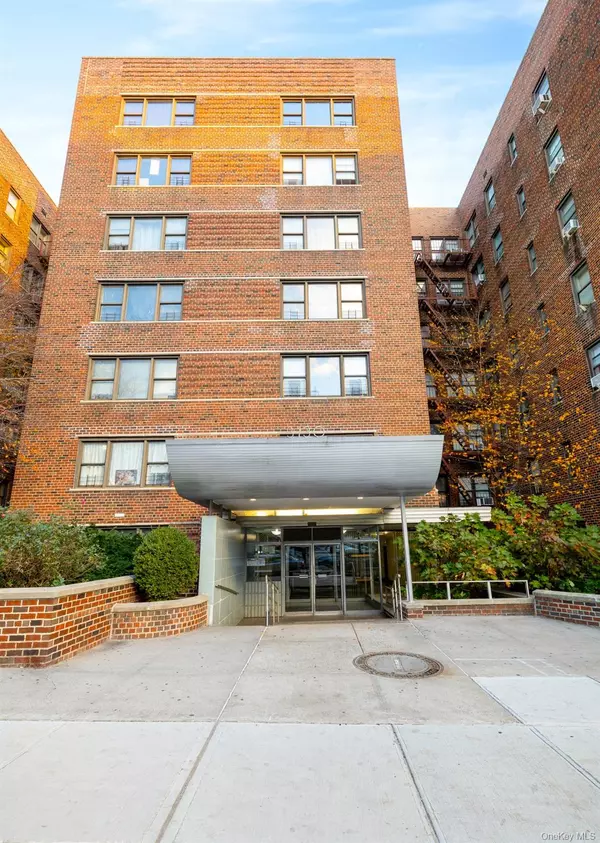 3130 Grand Concourse #2J, Bronx, NY 10458