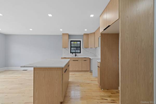 Rosedale, NY 11422,24149 148th DR