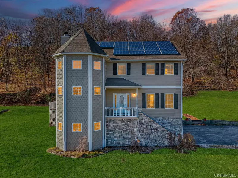 237 Lattintown RD, Marlboro, NY 12542