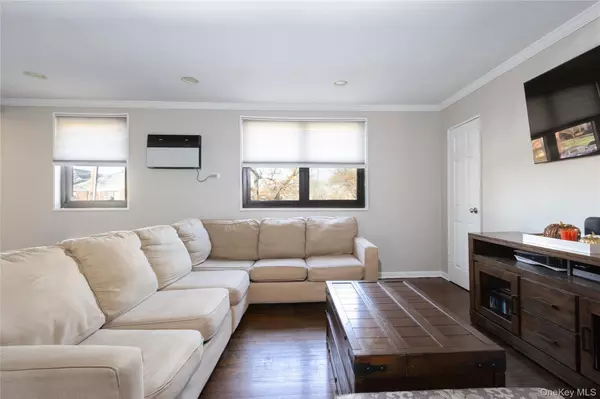 Whitestone, NY 11357,163-62 Willets Point BLVD #Upper