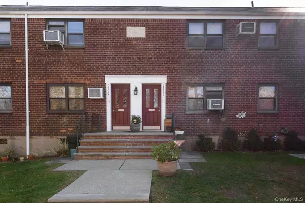 Whitestone, NY 11357,163-62 Willets Point BLVD #Upper