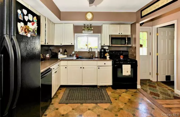 Shirley, NY 11967,465 Wellwood DR