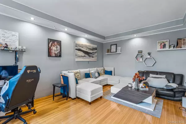 45 Kew Gardens RD #4A, Kew Gardens, NY 11415