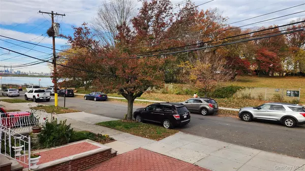 College Point, NY 11356,11516 Poppenhusen AVE