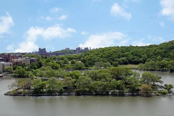 Bronx, NY 10463,2400 Johnson AVE #11K