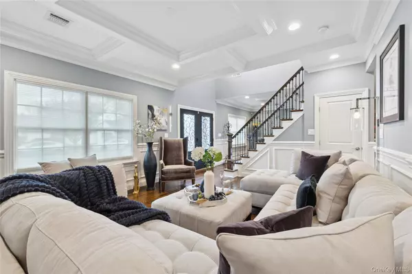 Plainview, NY 11803,5 Vernon ST