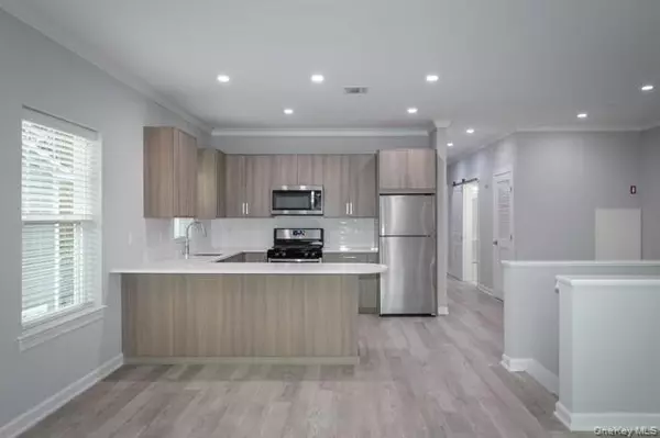 Deer Park, NY 11729,500 Sutton CT #134