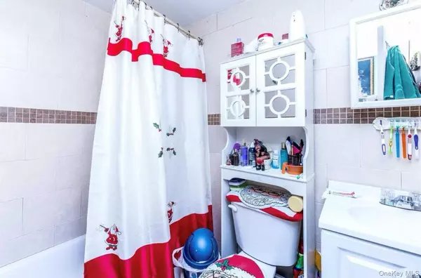 Corona, NY 11368,35-43 97 ST