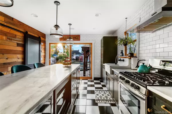 Patchogue, NY 11772,16 Wiggins AVE