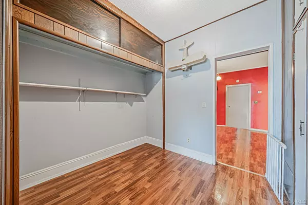 Glendale, NY 11385,7935 77th AVE