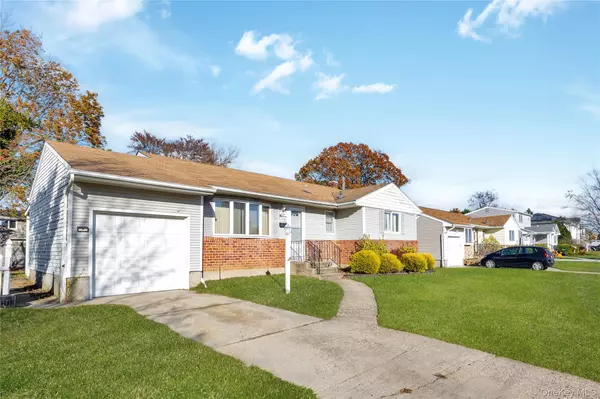 Farmingdale, NY 11735,15 2nd AVE