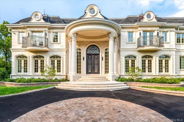 Great Neck, NY 11024,566A E Shore RD