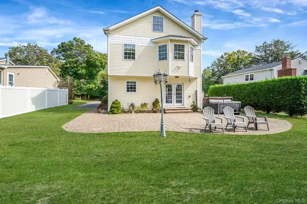 East Patchogue, NY 11772,12 Maple AVE