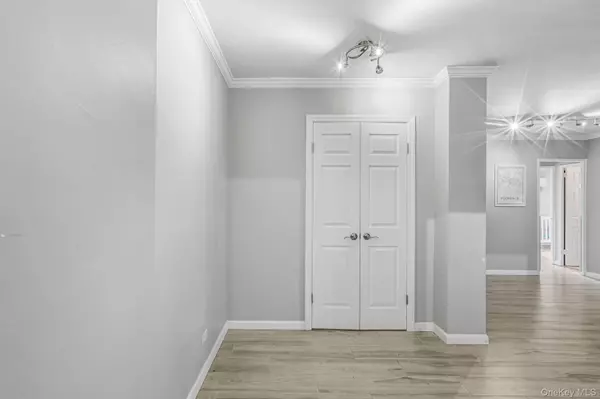 Rego Park, NY 11374,97-40 62nd Drive #8D