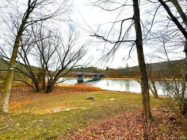 Barryville, NY 12719,8 River RD