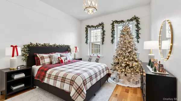 Bronx, NY 10475,3412 Hunter AVE