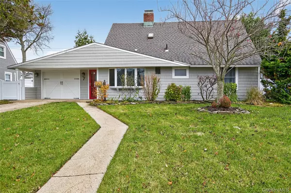 Levittown, NY 11756,7 Lowland RD