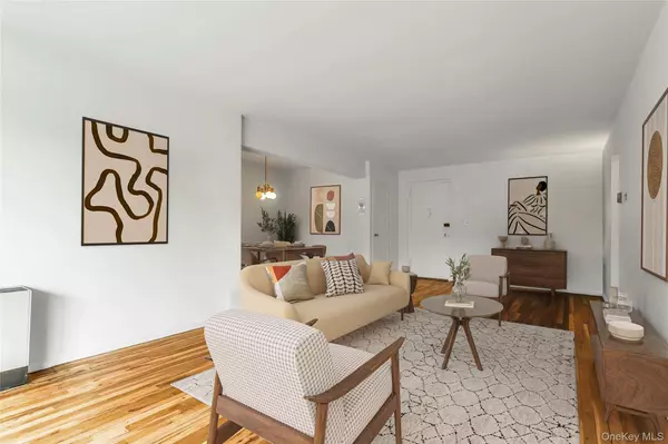 Lynbrook, NY 11563,200 Atlantic AVE #223