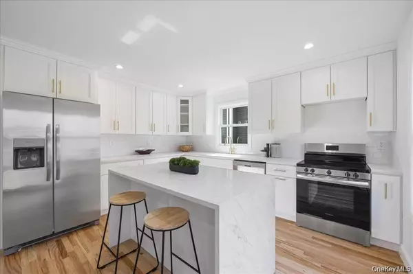 Yonkers, NY 10704,101 Thurton PL