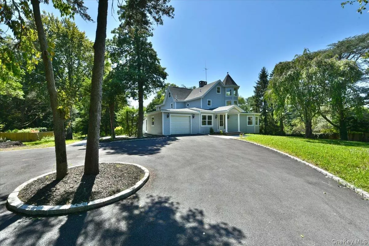 Huntington, NY 11743,87 Dunlop RD