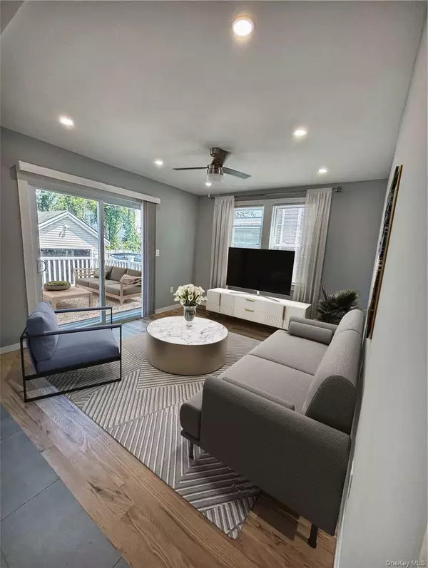 Valley Stream, NY 11580,89 N GROVE ST #1