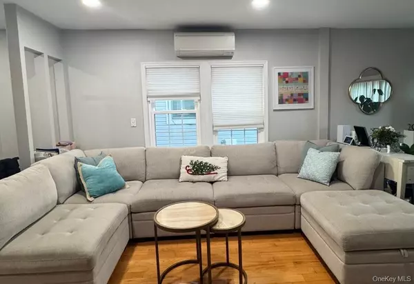 Bayside, NY 11361,20015 33rd AVE