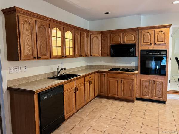 Cold Spring Harbor, NY 11724,Address not disclosed