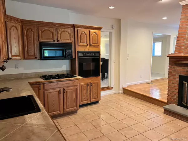 Cold Spring Harbor, NY 11724,Address not disclosed