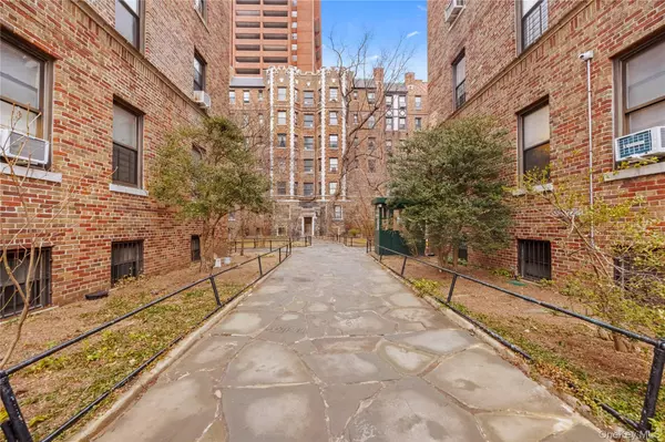 Bronx, NY 10467,3394 Wayne AVE #E23