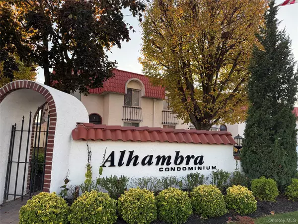 Oceanside, NY 11572,2 Alhambra DR