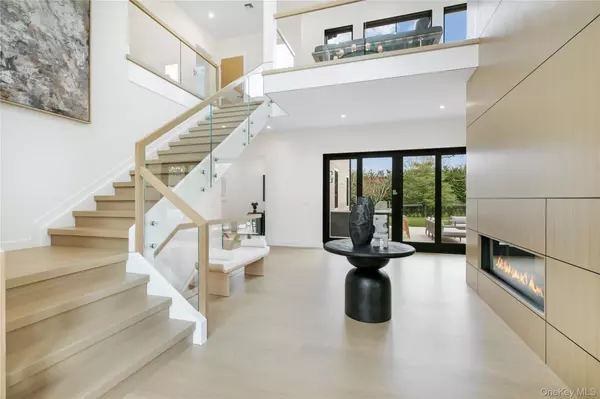 Water Mill, NY 11976,158 Cobb RD