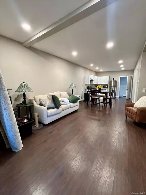 Warwick, NY 10990,9 First ST #A3