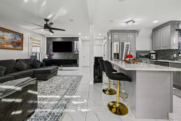 Valley Stream, NY 11580,113 Kent RD