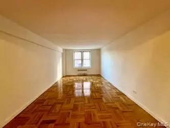 Forest Hills, NY 11375,62-59 108 ST #2F